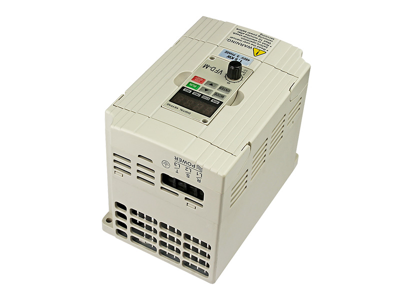 8000S通用變頻器，變頻調(diào)速器，變頻器廠家，電機(jī)變頻器，三相變頻器